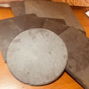 Ardoise ronde de présentation pour buffet, fromage ou décoration de table événementielle